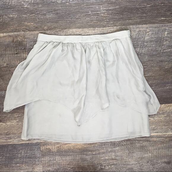 Banana Republic Dresses & Skirts - NWT Banana Republic 100% silk pleated gray skirt size 10 B84